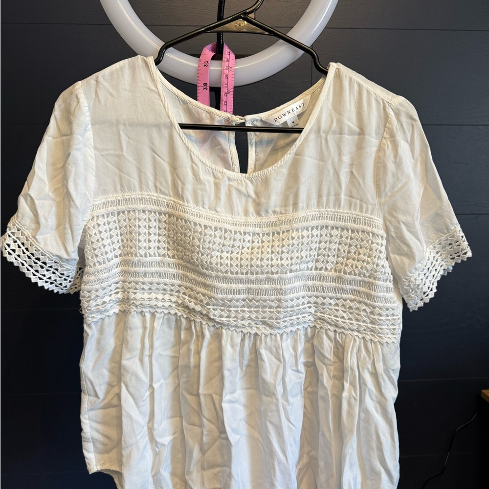DownEast Cream Smocked Short Sleeve Blouse